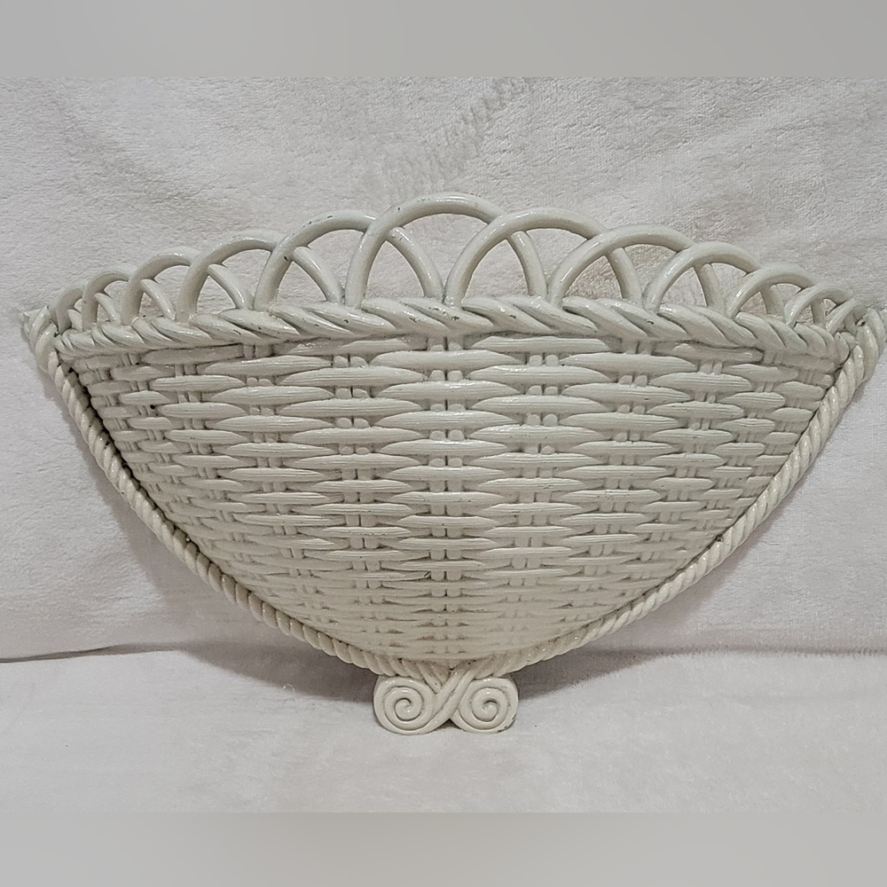 VTG 70s Burwood #487 Plastic Wicker Basket Wall Pocket MCM Cottagecore